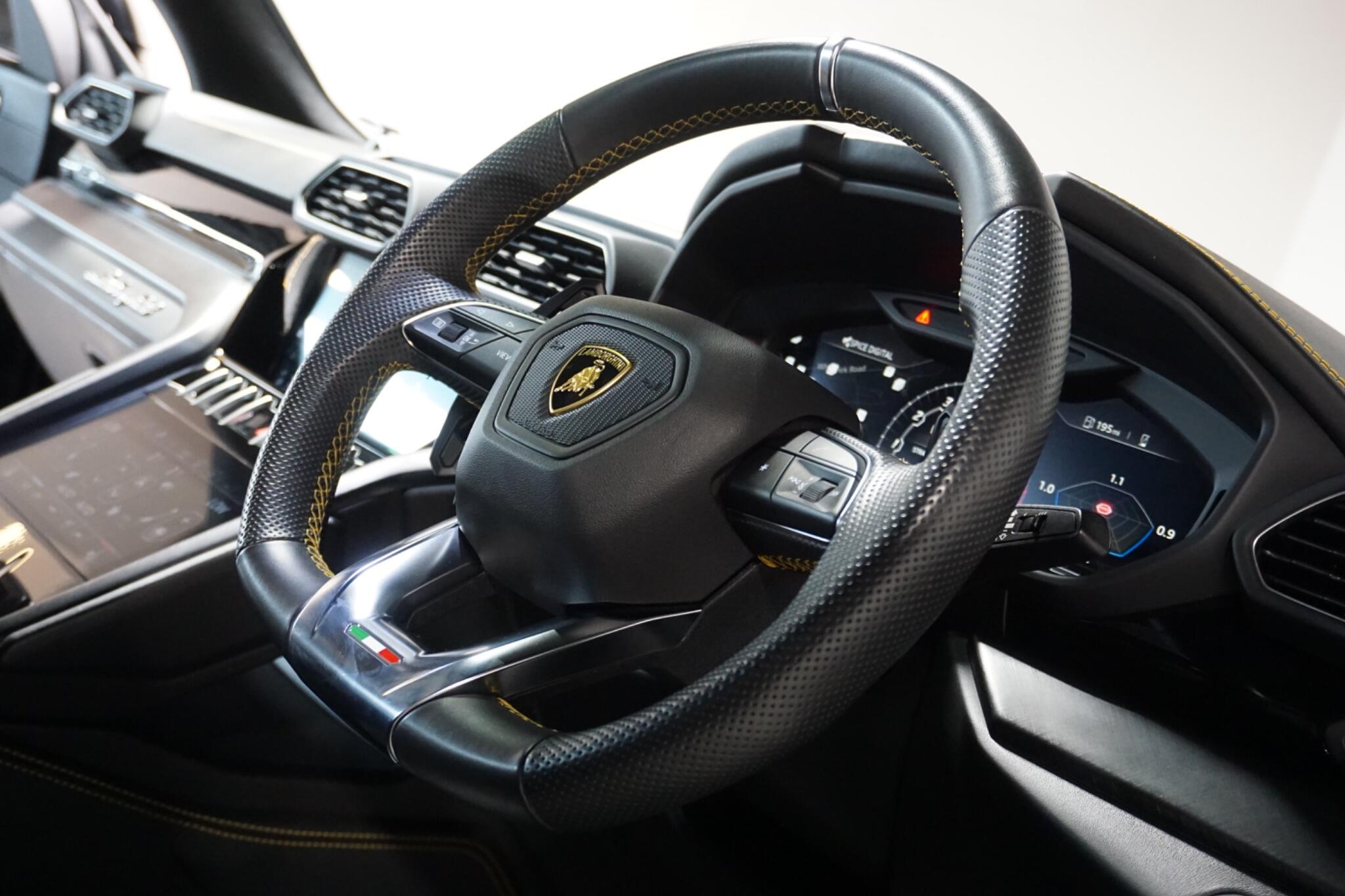 Lamborghini Urus 4.0 V8 BiTurbo SUV 5dr Petrol Auto 4WD Euro 6 (650 ps)